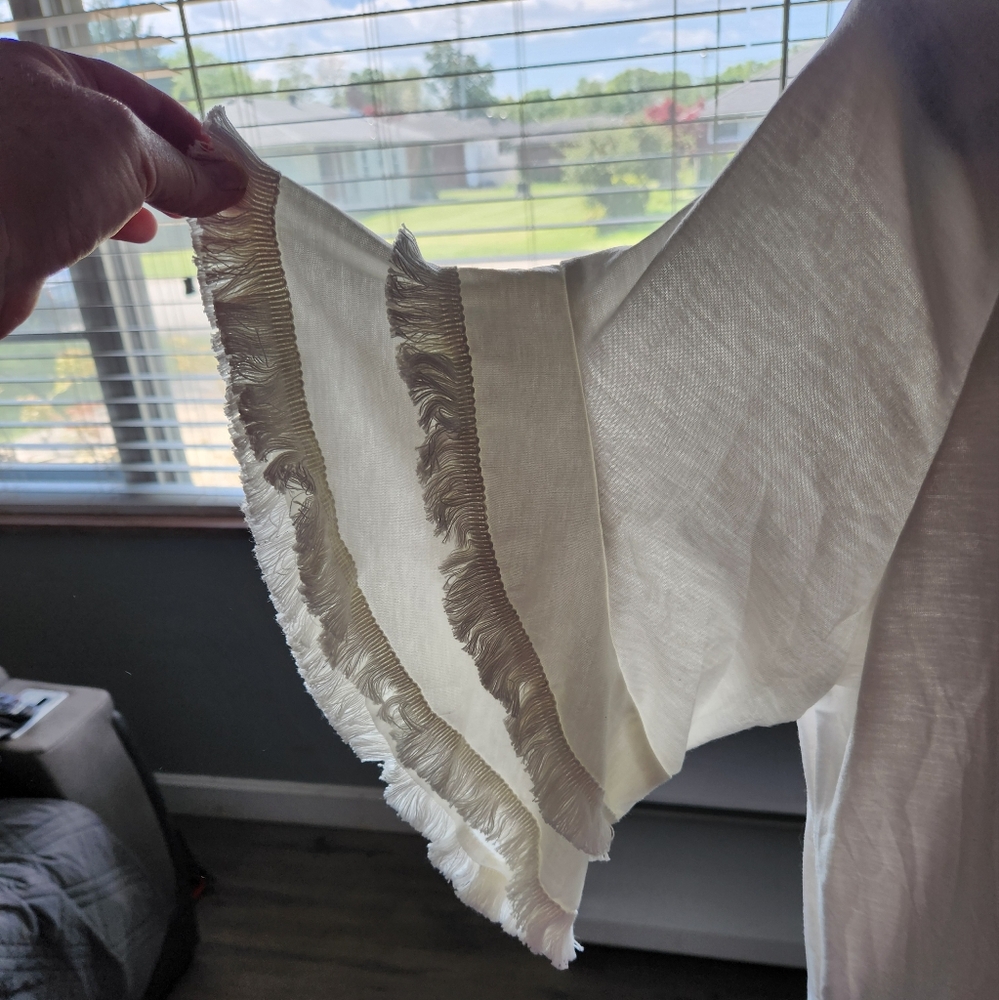 Nwot MissLook White Top Size XL - Picture 3 of 5